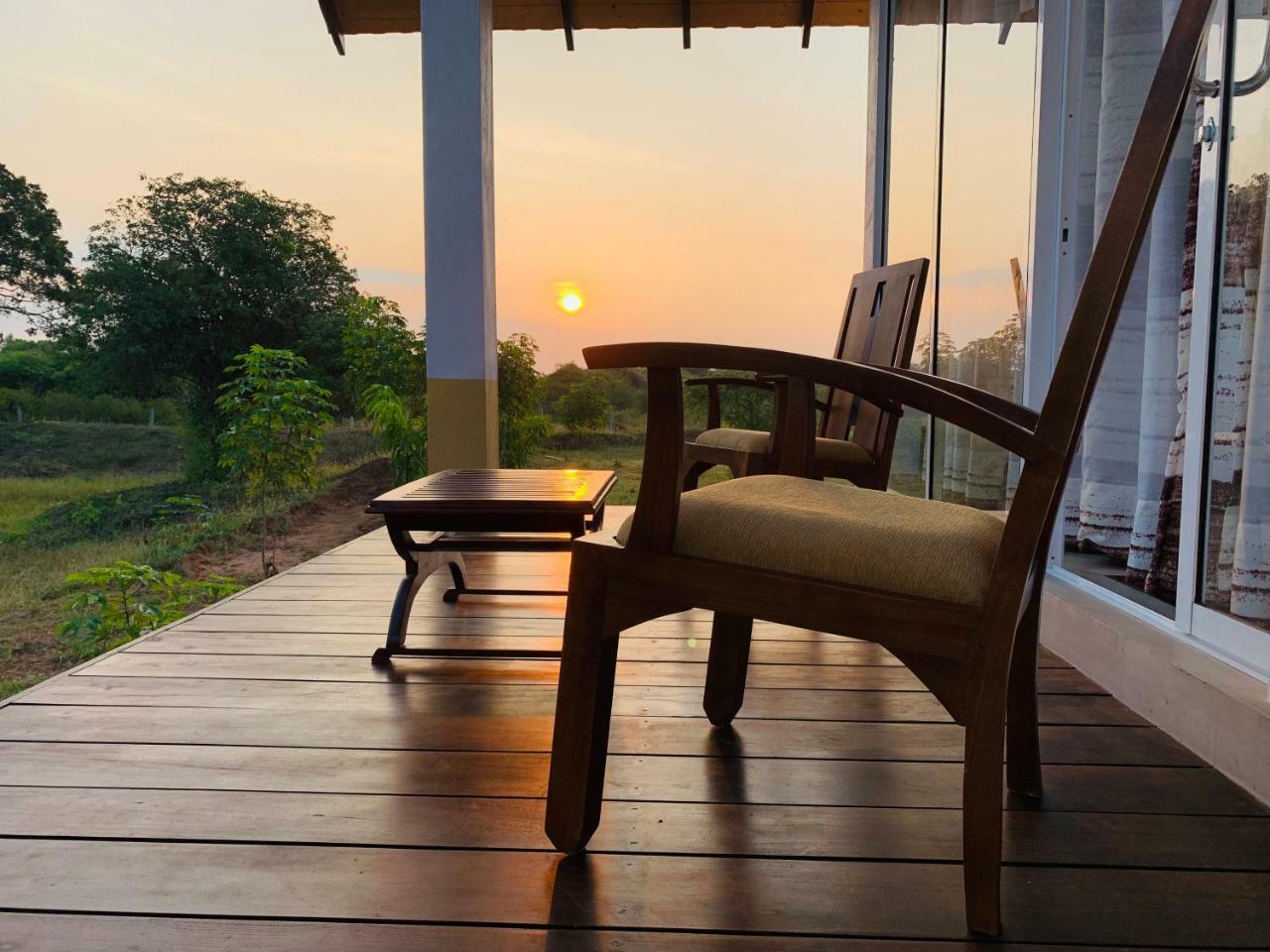 Bed and Breakfast Thihawa Eco Huts Yala Tissamaharama Esterno foto